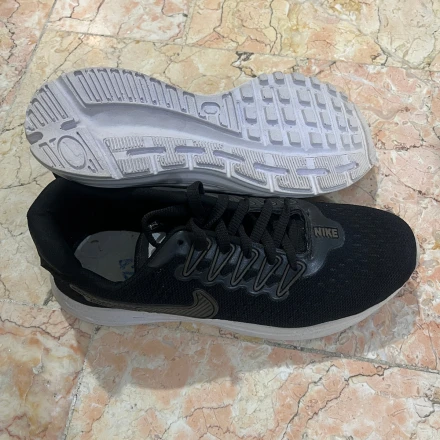 کفش کتانی لژ دار مشکی