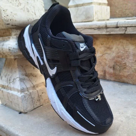کفش Nike V2K با زیره دو تیکه